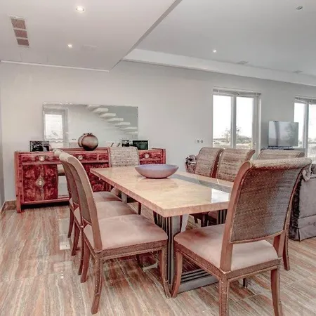 Luxurious 3 Bedroom With A Pool In *