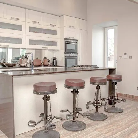 Luxurious 3 Bedroom With A Pool In * Siggiewi