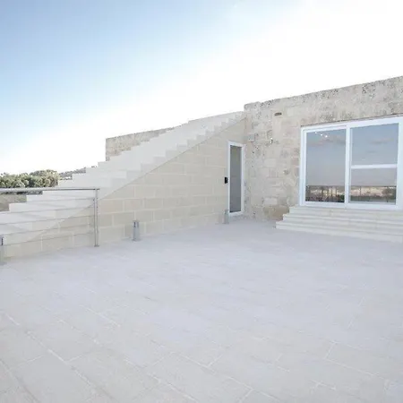Luxurious 3 Bedroom With A Pool In Villa *